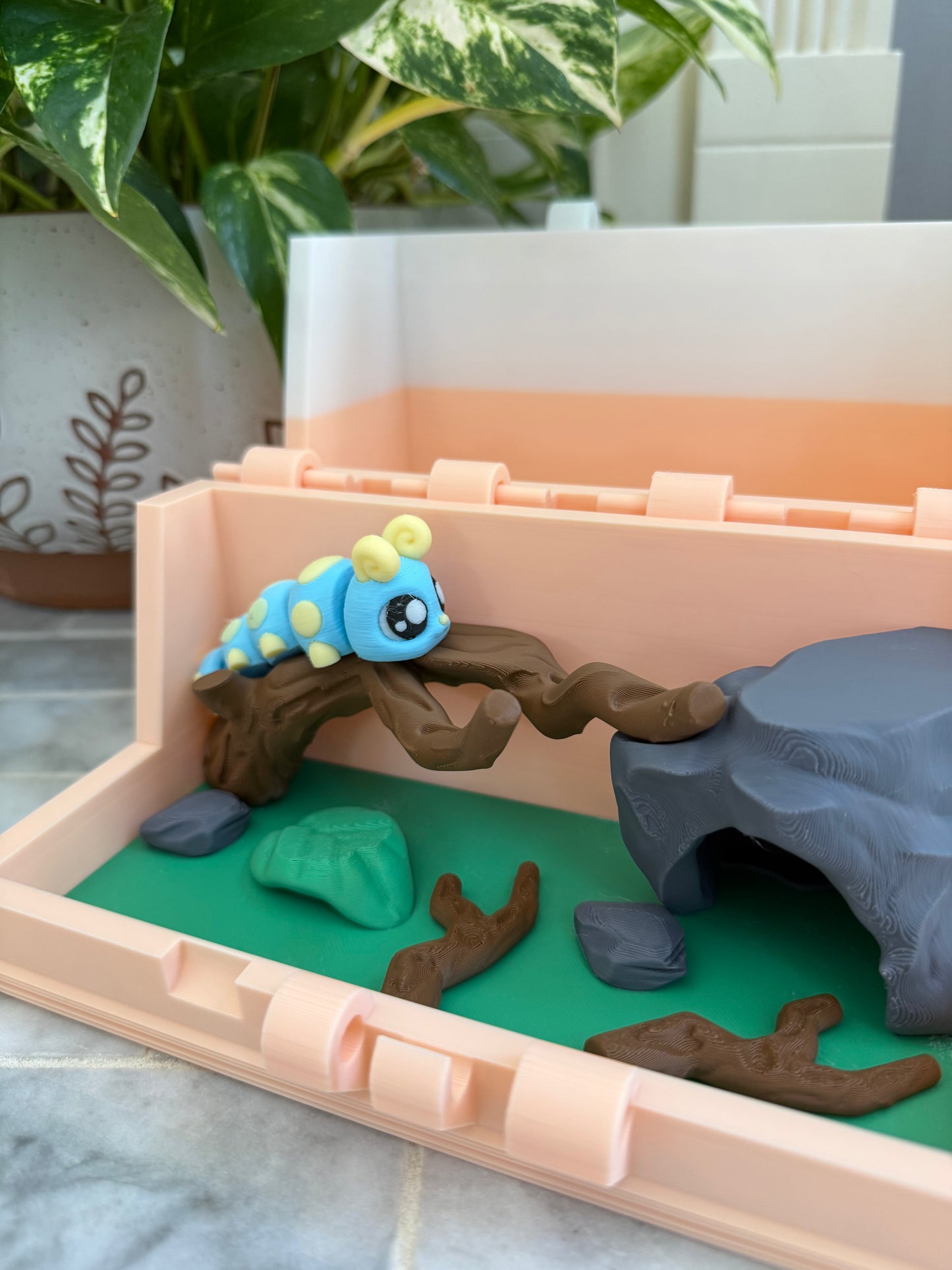 Caterpillar + Bug Catcher/Container